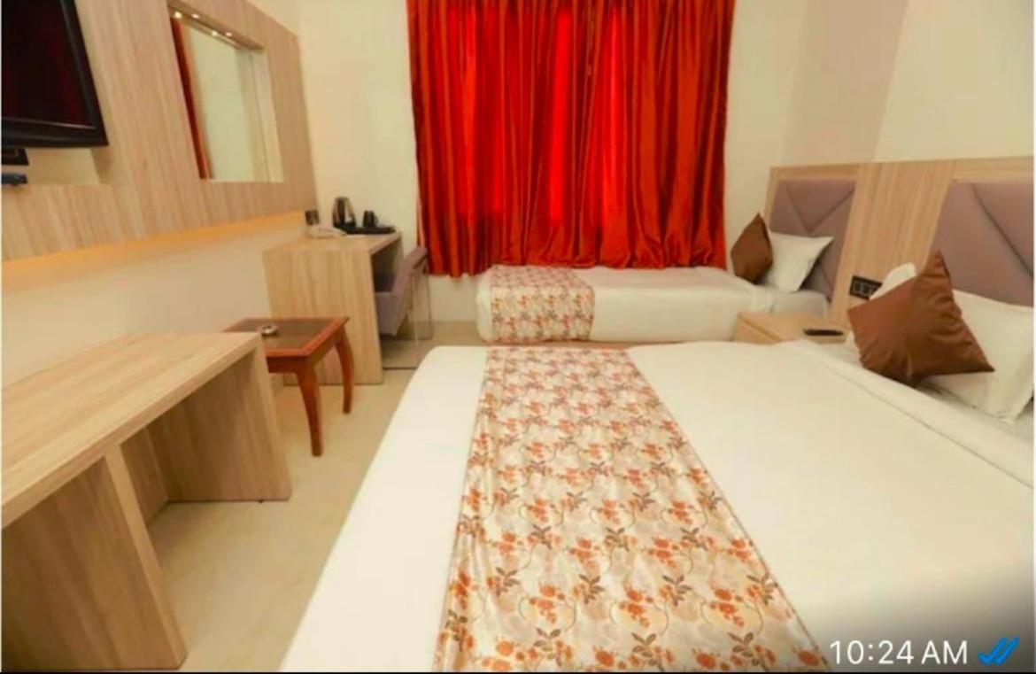 Palace-near Delhi Airport Hotel